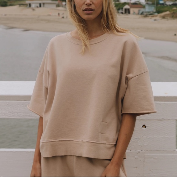 Daily Drills Tops - NWT Daily Drills Cropped Sleeve Crew - Sand - XS/S
